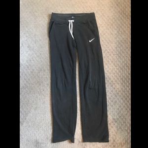 Women’s Nike sweatpants